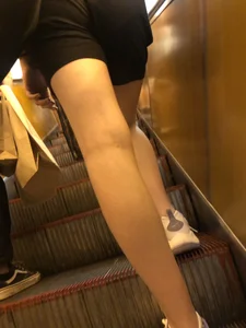 Nice Legs and Booty in Shorts - Blue-Haired Candid Girl Subway Escalator Creepshots Gallery