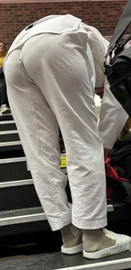Good shaped ass in sport pants with VPL ( bendover)