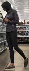 Workout GILF looking for glassware