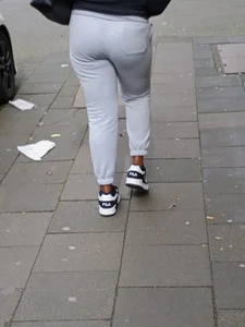 Nice chubby booty in sweatpants on the street