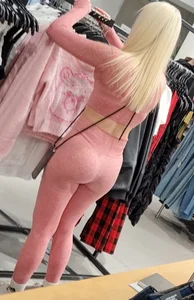 Fit Blonde in pink leggings (Slight VTL)