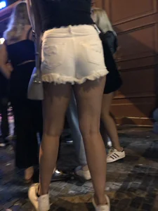 Girl in White Mini-Shorts with Hot Legs Street Closeup Candid