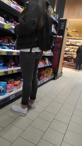 Teen looking for some buns