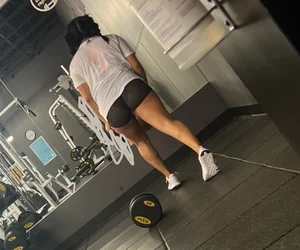 Asian in gym with perfect ass
