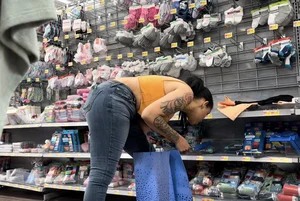 Phat Ass Puerto Rican Milf Can’t stop bending over in front of me / AE Jeans / Walmart