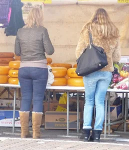 Some more street market milfs wearing tight blue jeans for you