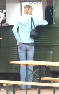 Milfs wearing tight jeans street creepshots