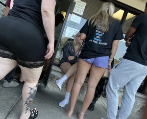 Waiting for bagels  (oc)
