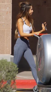 Candid girls in leggings and tights