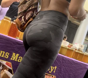 Bubble butt in camo lululemons closeups (OC)