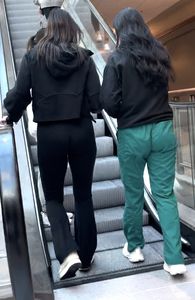 Thots on escalator kept looking down
