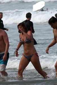 Sexy bikini babe with nice body in the water