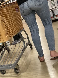 Blonde milf in tight jeans (OC)