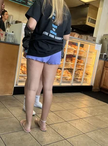 Waiting for bagels  (oc)
