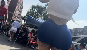 Dominican Parade Fat Ass Latina in blue leggings (OC)