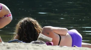 Bikini girls