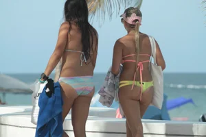 Riviera Beach, Florida tons of sexy bikini babes
