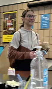 Hottie at the UPS store with a nice tight ass in brown leggings