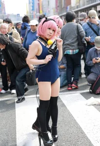 Sexy Asian girls in Cosplay outfits