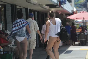 Florida beach and bikini girls