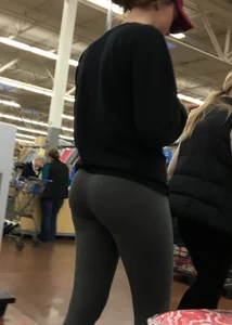 Walmart teen shopping with mom in grey leggings showing her nice tight ass