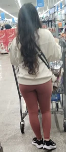 More Lulu lemon in this fit thight beautiful latin milf