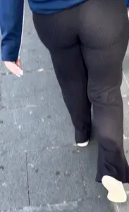 Loose blonde cheeks jiggling down the street