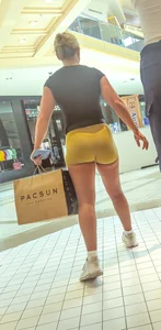 Pac-sun shopping fat ass in green shorts (oc)