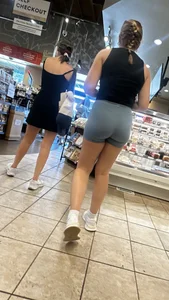 White girl bubble shape ass