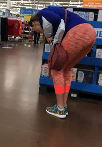 Pink patterned leggings ass at Walmart