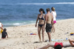 Jennifer Lawrence candid and paparazzi pictures in bikinis