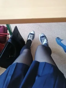 Teen girls and their feet
