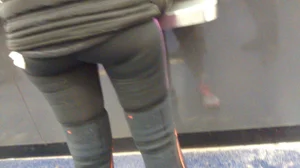 Candid girls in leggings, yoga pants, lulus and lycra