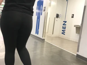Amazon brunette employee with a nice booty in leggings