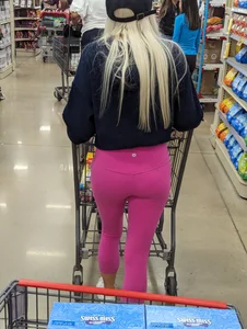 Blonde pink leggings