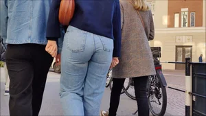 Sibling rivalry on who has the best looking booty