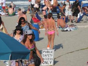 Mix of candid girls at the beach and in bikinis