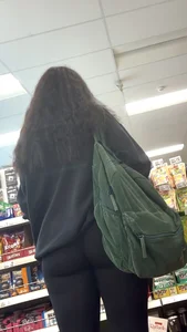 Brunette wearing super skintight leggings  (OC)