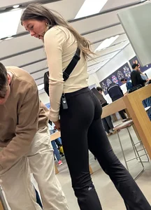 First post. Love leggings
