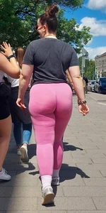 Thick fat German ass in pink leggings (OC, pics)