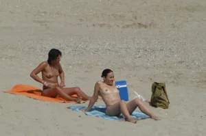 Sexy mature girls on Vilanova topless beach