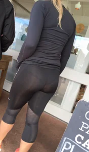 Girl with a nice ass and great vpl in see through leggings