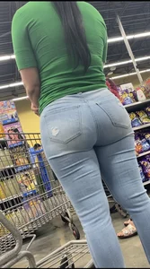 Hottest Latina Miami MILF  VPL in Tight Jeans (MEGAPOST)