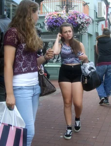 Various sexy teens in little shorts