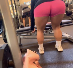 Gym cap Latina 🏋️‍♀️ (OC)