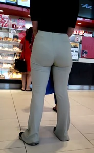 Petite Bubble Butt in Ribbed Pants