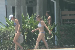 Even more hot and sexy bikini babes in Florida