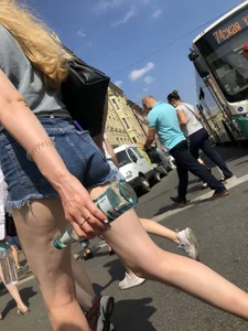 Group of Candid Girls in Mini Shorts With Amazing Legs Crossing a Street Creepshots Gallery