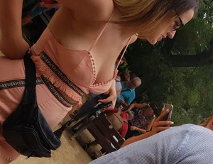 Sexy babe with vpl in shorts and showing some nice cleavage
