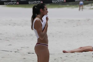 Candid Florida beach and bikini girls